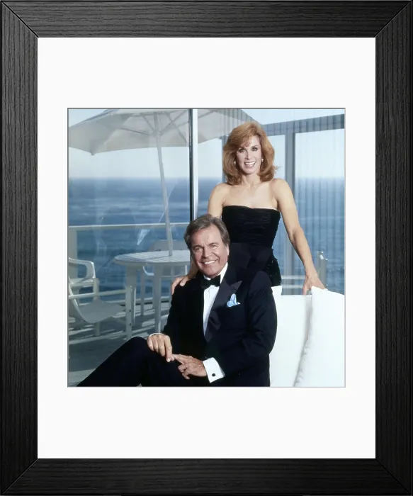 Framed Print : HART TO HART, from left, Robert Wagner, Stefanie Powers, 1979-84