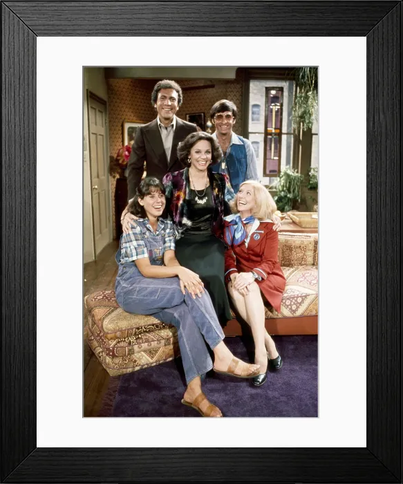 Framed Print : RHODA, clockwise from top left, David Groh, Ron Silver, Anne Meara, Valerie Harper, Julie Kavner, 1974-78 (1976 photo) Framed Print : RHODA, clockwise from top left, David Groh, Ron Silver, Anne Meara, Valerie Harper, Julie Kavner, 1974-78 (1976 photo)