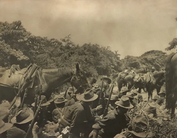 Framed Print : US 16th Infantry under Spanish fire in San Juan creek bottom, during the Battle of San Juan Hill
