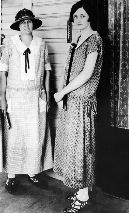 Framed Print : 1920s dresses. Miriam A. Ferguson, Democratic nominee for Governor of Texas, and Dora Ferguson, 20, her younger daughter. Aug. 27, 1924