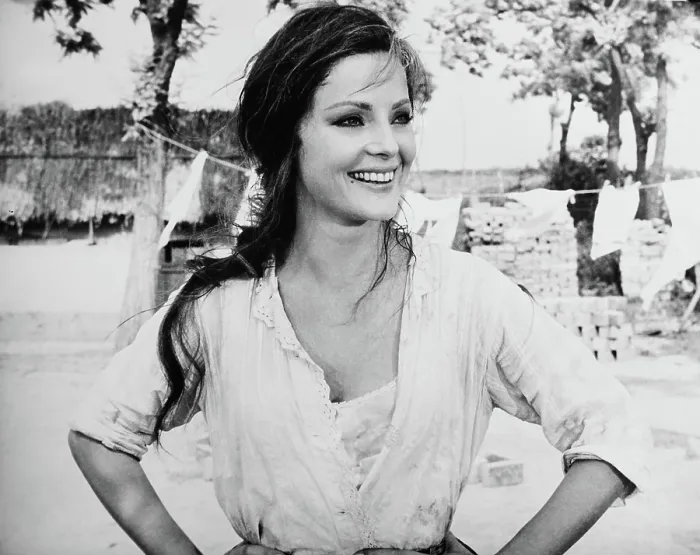 Framed Print : THE 25TH HOUR, (aka LA VINGT-CINQUEME HEURE), Virna Lisi, 1967
