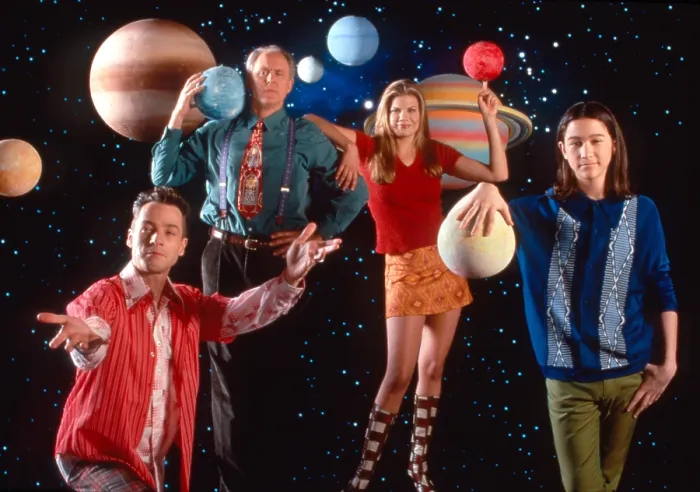Framed Print : 3RD ROCK FROM THE SUN, from left: French Stewart, John Ligthow, Kristen Johnston, Joseph Gordon-Levitt, 1996-2001 Framed Print : 3RD ROCK FROM THE SUN, from left: French Stewart, John Ligthow, Kristen Johnston, Joseph Gordon-Levitt, 1996-2001