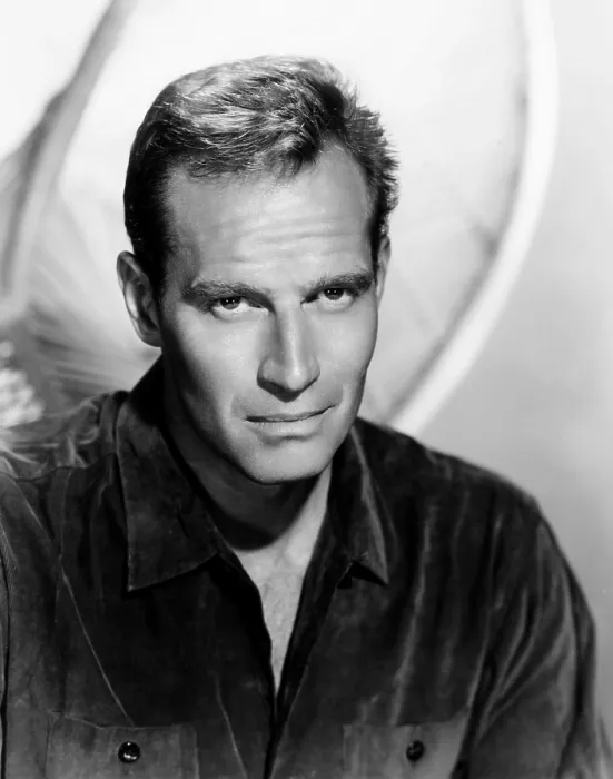 Framed Print : 55 DAYS AT PEKING, Charlton Heston, 1963 Framed Print : 55 DAYS AT PEKING, Charlton Heston, 1963