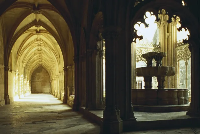 Framed Print : Abbey of Santa Maria da Vitoria. PORTUGAL. LEIRIA. Batalha. Abbey of Santa Maria da Vitoria. Cloister. Gothic art. Architecture. - J Framed Print : Abbey of Santa Maria da Vitoria. PORTUGAL. LEIRIA. Batalha. Abbey of Santa Maria da Vitoria. Cloister. Gothic art. Architecture. - J