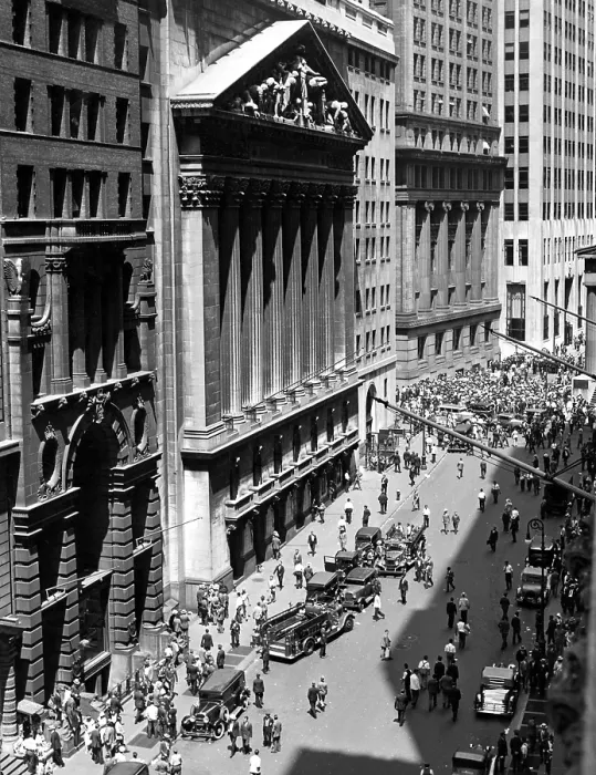 Framed Print : Acrid fumes from a tear-gas bomb spread through the N.Y. Stock Exchange; photo shows emergency wagons outside the exchange. N.Y.C. August 4, 1933