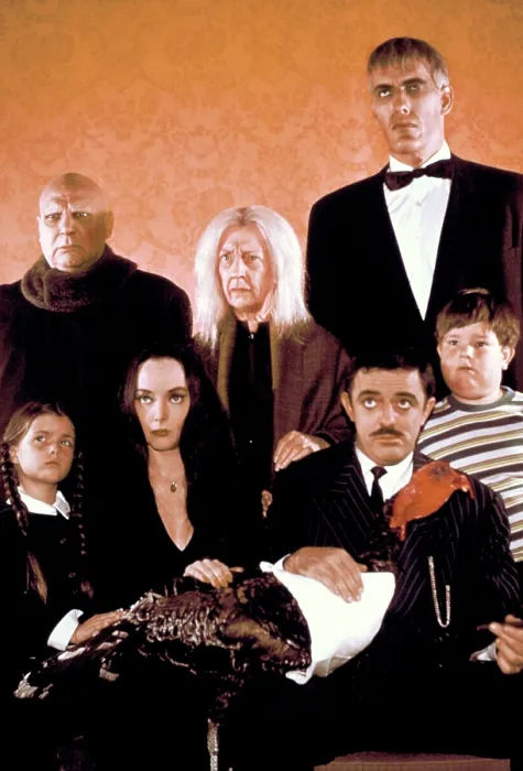 Framed Print : THE ADDAMS FAMILY, (front row) Lisa Loring, Carolyn Jones, John Astin, Ken Weatherwax, (back row) Jackie Coogan, Blossom Rock, Ted Cassidy, 1964-66