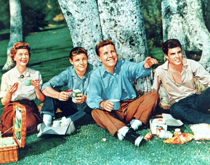 Framed Print : THE ADVENTURES OF OZZIE AND HARRIET, Harriet Nelson, David Nelson, Ozzie Nelson, Ricky Nelson, 1952 - 1966