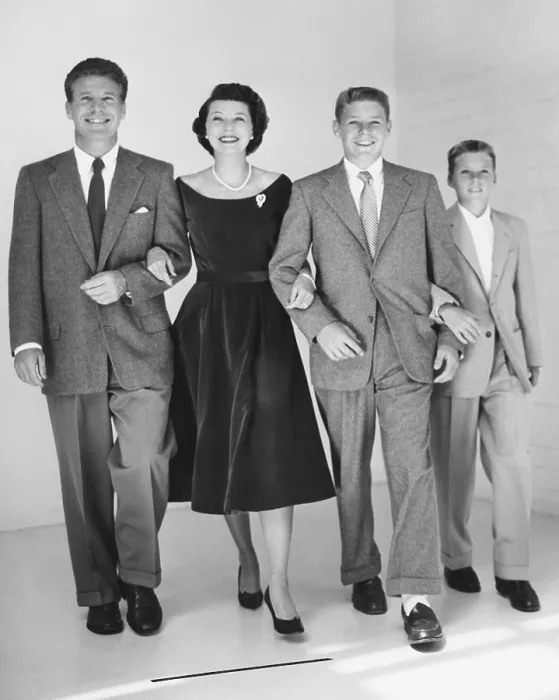 Framed Print : THE ADVENTURES OF OZZIE AND HARRIET, from left: Ozzie Nelson, Harriet Nelson, Ricky Nelson (seated), David Nelson, (1952), 1944-1954 Framed Print : THE ADVENTURES OF OZZIE AND HARRIET, from left: Ozzie Nelson, Harriet Nelson, Ricky Nelson (seated), David Nelson, (1952), 1944-1954