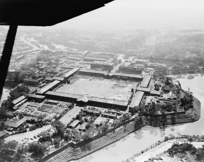 Framed Print : Aerial view of the Imperial Palace grounds in Tokyo, Japan, in 1945. World War 2. (BSLOC_2014_10_119)