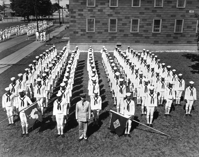 Framed Print : African American recruits at the Great Lakes Naval Training Station. World War 2, Aug. 1943. (BSLOC_2013_11_186)