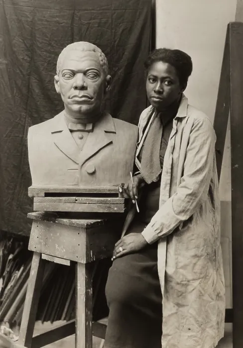 Framed Print : African American sculptor, Selma Burke, with her portrait bust of Booker T. Washington, c. 1936. The portrait was one of her WPA works