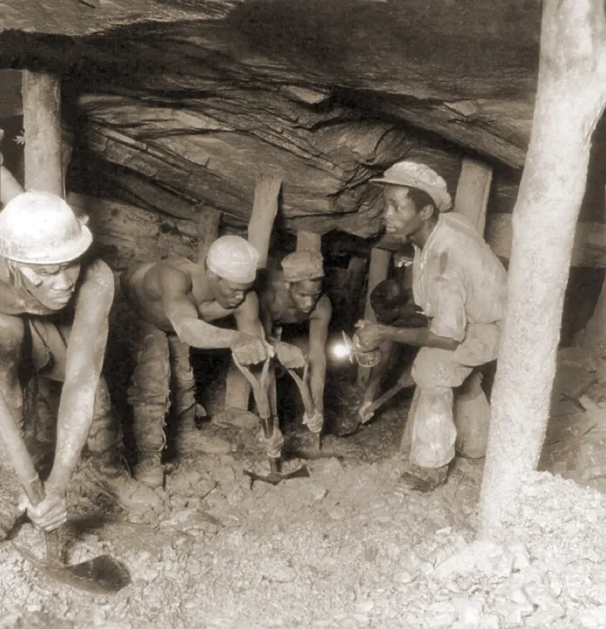 Framed Print : African gold miners developing a drift, a tunnel following a vein of ore, in the Crown Mine, in the greatest gold bearing region of the world, near Johannesburg, South Africa Framed Print : African gold miners developing a drift, a tunnel following a vein of ore, in the Crown Mine, in the greatest gold bearing region of the world, near Johannesburg, South Africa
