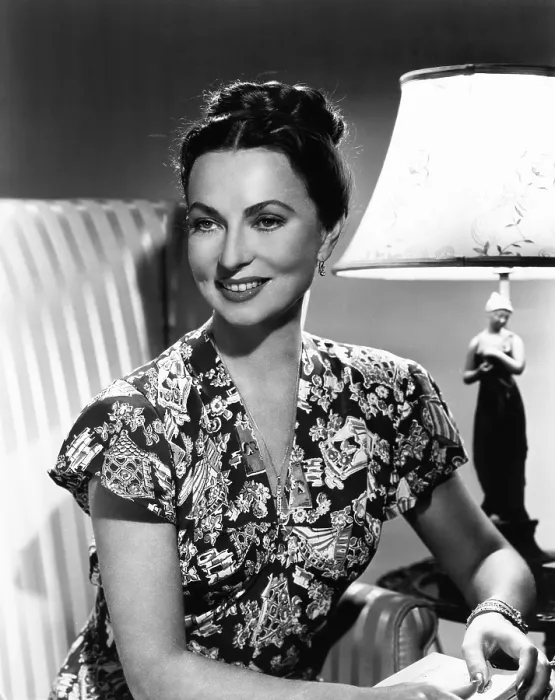 Framed Print : Agnes Moorehead, mid 1940s Framed Print : Agnes Moorehead, mid 1940s
