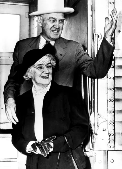 Framed Print : Alexander and Elizabeth Stewart arrive in California to attend the wedding of their son, actor James Stewart to Mrs. Gloria McLean in 1949 Framed Print : Alexander and Elizabeth Stewart arrive in California to attend the wedding of their son, actor James Stewart to Mrs. Gloria McLean in 1949