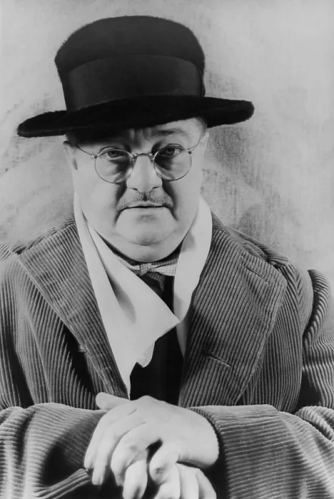 Framed Print : Alexander Woollcott, American writer and member of the Algonquin Round Table. 1939 portrait by Carl Van Vechten. (BSLOC_2015_14_181)