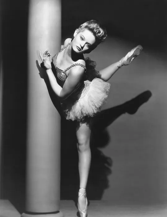 Framed Print : Alexis Smith, 1941 Framed Print : Alexis Smith, 1941