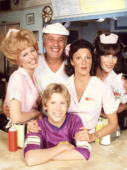 Framed Print : ALICE, (clockwise from left): Polly Holliday, Vic Tayback, Beth Howland, Linda Lavin, Philip McKeon, 1976-85