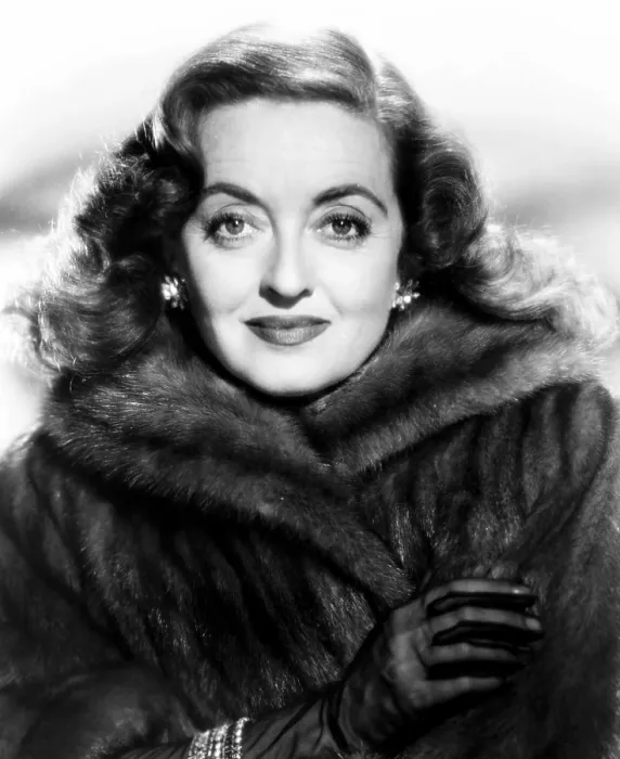 Framed Print : ALL ABOUT EVE, Bette Davis, 1950, TM & Copyright 20th Centrury Fox Film Corp. / courtesy Everett Collection