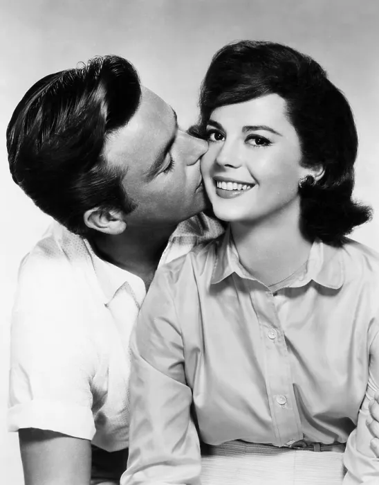 Framed Print : ALL THE FINE YOUNG CANNIBALS, from left, Robert Wagner, Natalie Wood, 1960
