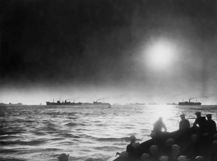 Framed Print : Allied convoy crossing the North Atlantic in 1942 during World War 2. (BSLOC_2013_11_114)