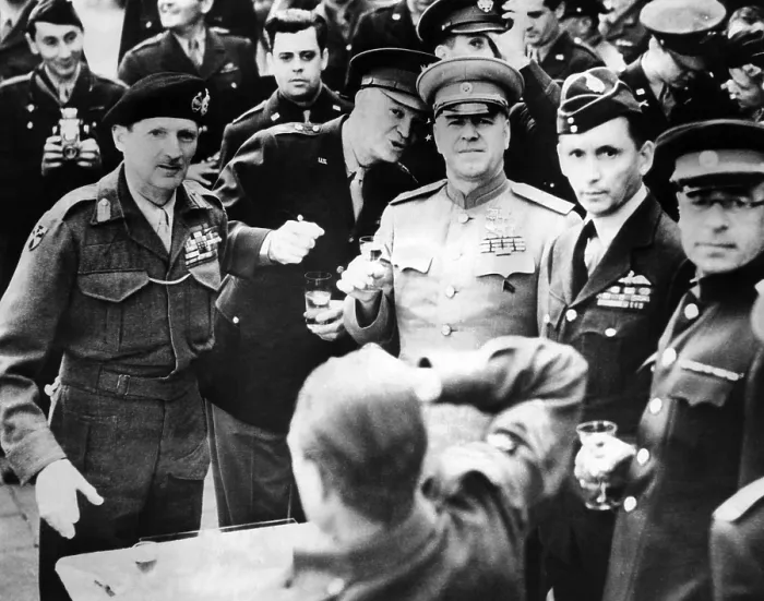Framed Print : Allied leaders drink a victory toast at Frankfurt am Main, Germany. L-R: Field Marshall Sir Bernard Montgomery; Gen Framed Print : Allied leaders drink a victory toast at Frankfurt am Main, Germany. L-R: Field Marshall Sir Bernard Montgomery; Gen