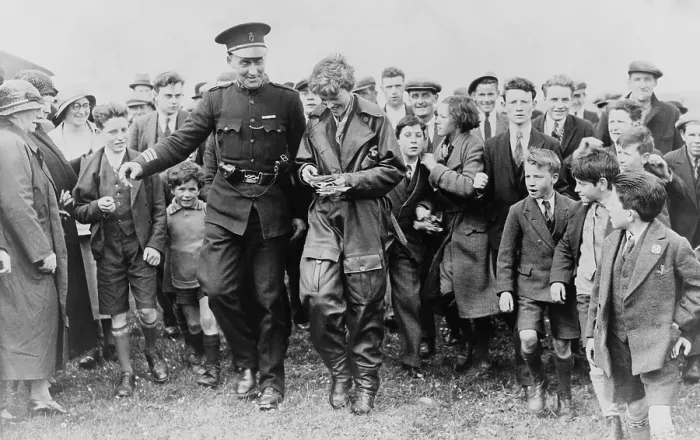 Framed Print : Amelia Earhart (1897-1937), surrounded by crowd of admirers in London on June 1, 1932