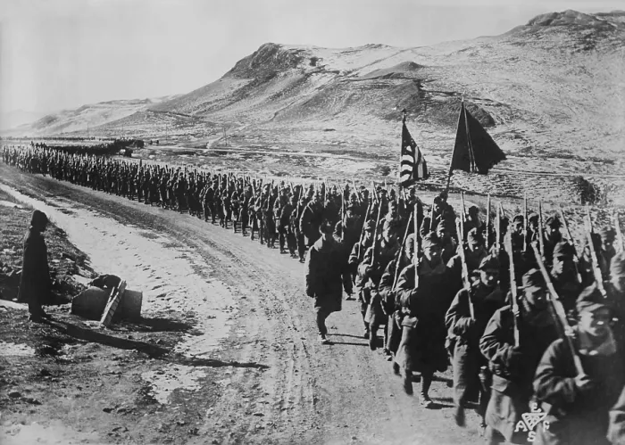 Framed Print : American Expeditionary Force Siberia, 31st Infantry, on the march in Far Eastern Russia, 1918-20