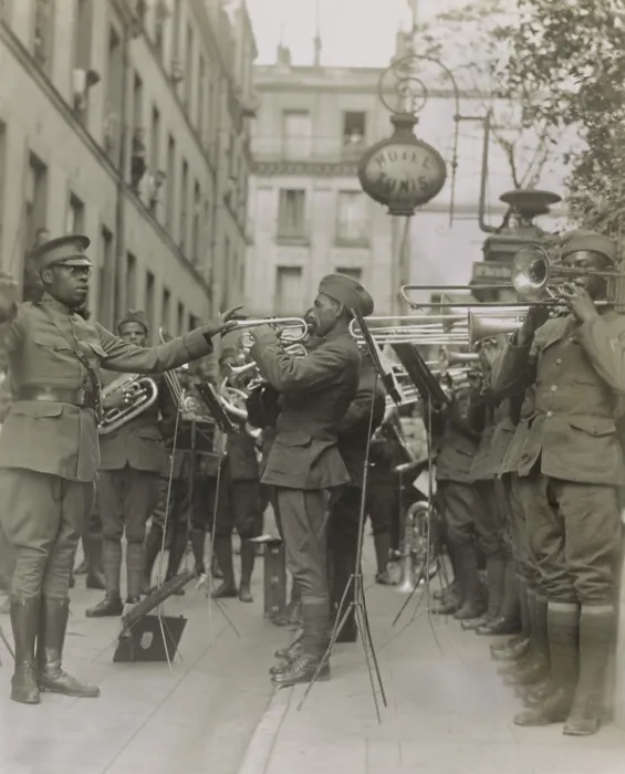 Framed Print : American military band plays jazz for Yankee wounded outside their Paris hospital, 1918. The 369th Infantry Regiment band was led by Lt Framed Print : American military band plays jazz for Yankee wounded outside their Paris hospital, 1918. The 369th Infantry Regiment band was led by Lt