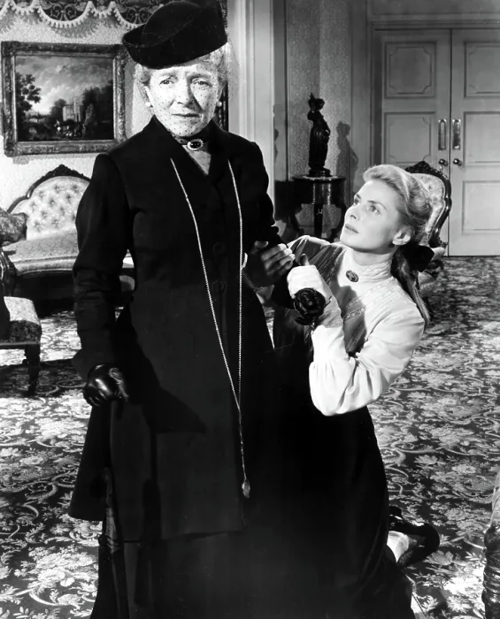 Framed Print : ANASTASIA, Helen Hayes, Ingrid Bergman, 1956, TM and Copyright (c) 20th Century Fox Film Corp. All rights reserved. Courtesy: Everett Collection Framed Print : ANASTASIA, Helen Hayes, Ingrid Bergman, 1956, TM and Copyright (c) 20th Century Fox Film Corp. All rights reserved. Courtesy: Everett Collection