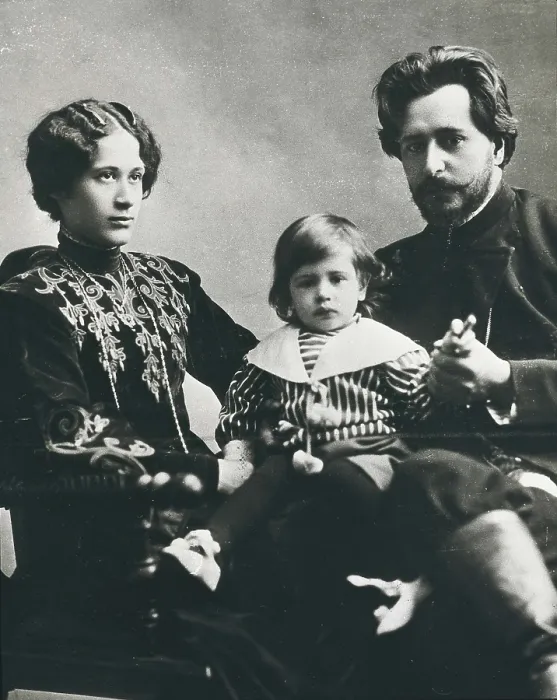 Framed Print : ANDREIEV, Leonid Nikolievich (1871-1919). Portrait of Leonid Andreiev together with Alexandra Veligorskaya and their son Vadim. AISA / Everett Collection**US SALES ONLY** Framed Print : ANDREIEV, Leonid Nikolievich (1871-1919). Portrait of Leonid Andreiev together with Alexandra Veligorskaya and their son Vadim. AISA / Everett Collection**US SALES ONLY**