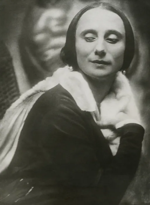 Framed Print : Anna Pavlova, Russian Dancer. She was a principal dancer of the Imperial Russian Ballet and the Ballets Russes of Sergei Diaghilev. Ca. 1920s. - (BSLOC_2014_17_194)