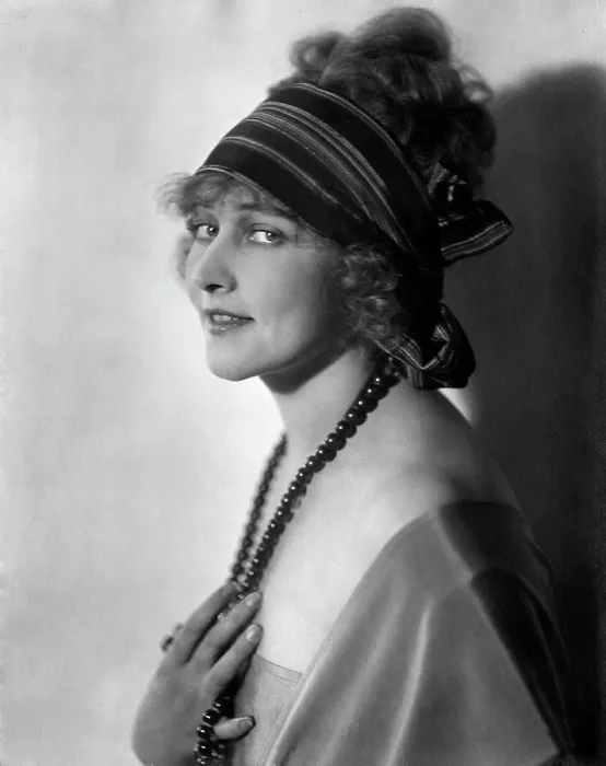 Framed Print : Anna Q.Nilsson, ca. 1920s Framed Print : Anna Q.Nilsson, ca. 1920s