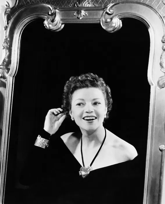 Framed Print : Annabella, preparing for a cocktail reception, January 1946