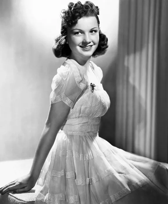 Framed Print : Anne Baxter, ca. 1940