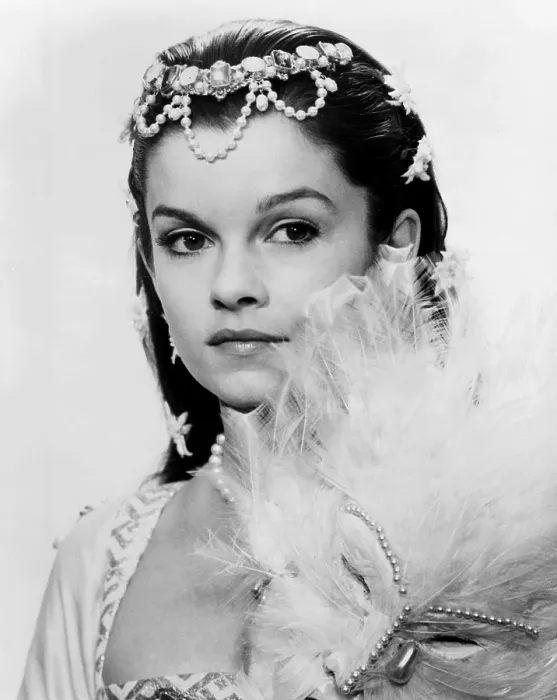 Framed Print : ANNE OF THE THOUSAND DAYS, Genevieve Bujold, 1969