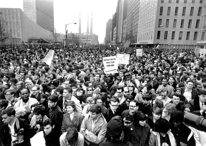 Framed Print : Anti-Vietnam War demonstration outside the United Nations Building, New York City, 04-15-67. Courtesy: CSU Archives  /  Everett Collection