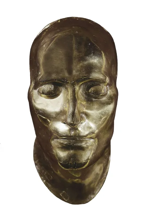 Framed Print : ANTOMMARCHI, Franois (1780-1838); NAPOLEON I Bonaparte (1769-1821). Napoleon I's funerary mask. Golden reproduction of the original mask made by doctor Antommarchi. Sculpture