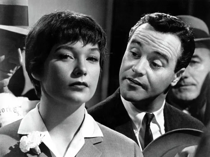 Framed Print : THE APARTMENT, Shirley MacLaine, Jack Lemmon, 1960 Framed Print : THE APARTMENT, Shirley MacLaine, Jack Lemmon, 1960