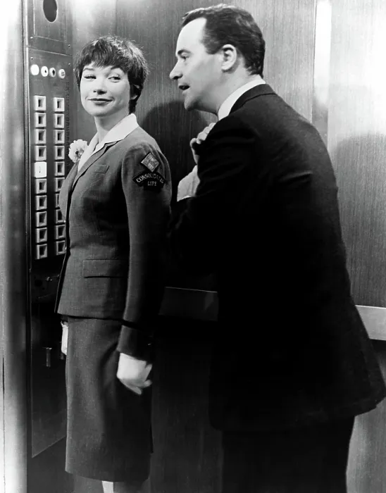 Framed Print : THE APARTMENT, Shirley MacLaine, Jack Lemmon, 1960, elevator