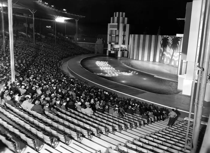 Framed Print : The aquacade at the World's Fair New York, May 4, 1939.. Courtesy: CSU Archives  /  Everett Collection