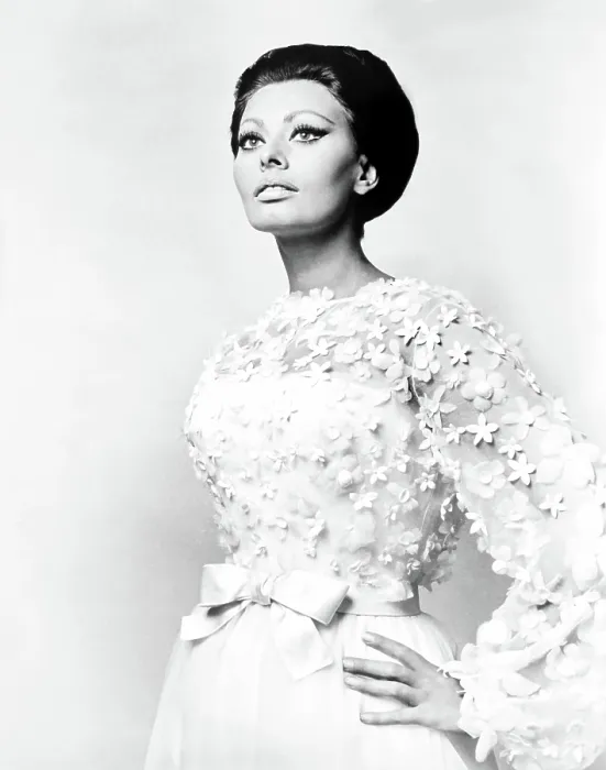 Framed Print : ARABESQUE, Sophia Loren, 1966