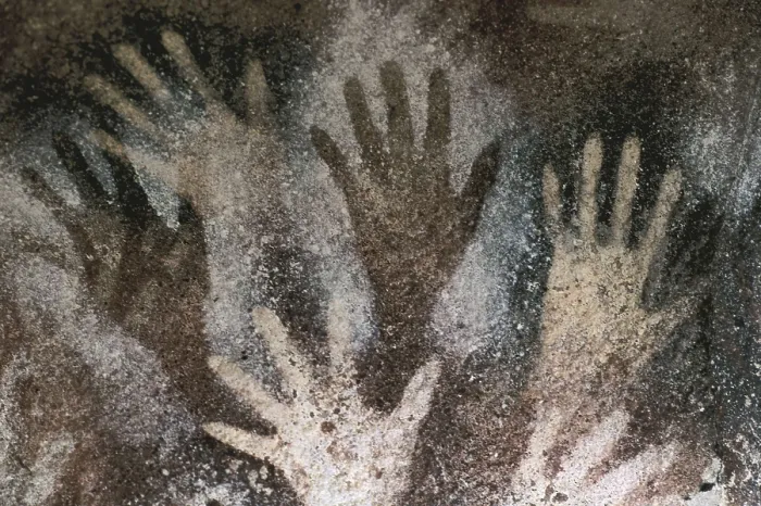 Framed Print : ARGENTINA. SANTA CRUZ. Perito Moreno. Cave of the Hands. Cave painting depicting hands (11000-7500 BC). Pre-Columbian art. Cave. AISA / Everett Collection**US SALES ONLY** Framed Print : ARGENTINA. SANTA CRUZ. Perito Moreno. Cave of the Hands. Cave painting depicting hands (11000-7500 BC). Pre-Columbian art. Cave. AISA / Everett Collection**US SALES ONLY**