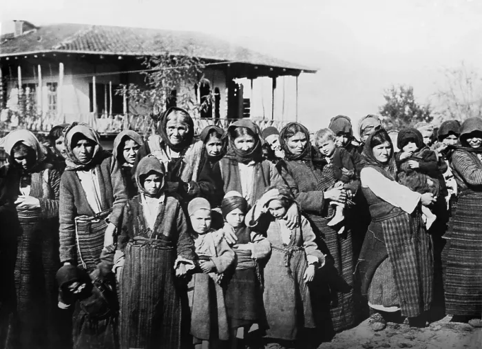 Framed Print : Armenian widows with children in the first year of the WW1 Genocide. Sept. 16, 1915. Many Armenian men were conscripted for unarmed labor battalions and then killed