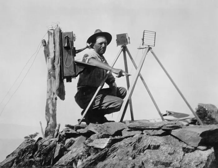 Framed Print : US Army Signal station combining a heliograph with a telephone, 1908-1919 Framed Print : US Army Signal station combining a heliograph with a telephone, 1908-1919