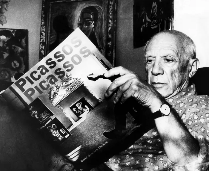 Framed Print : Artist Pablo Picasso reads fom his book at his home on the French Riviera. 10 / 19 / 60. Courtesy: CSU Archives / Everett Collection Framed Print : Artist Pablo Picasso reads fom his book at his home on the French Riviera. 10 / 19 / 60. Courtesy: CSU Archives / Everett Collection
