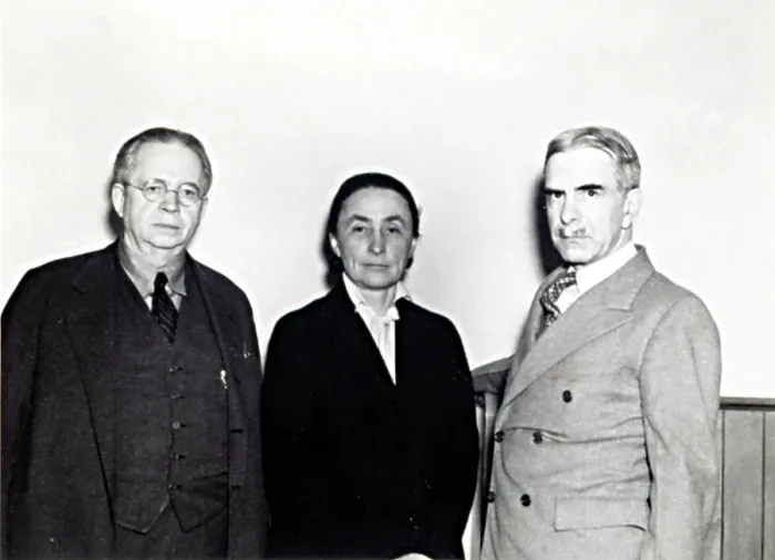 Framed Print : Artists, MAHONRI YOUNG, and GEORGIA O'KEEFFE, with George W. Eggers, Head of Fine Arts at City College, NYC, April, 1937. Photo courtesy: Everett / CSU Archives