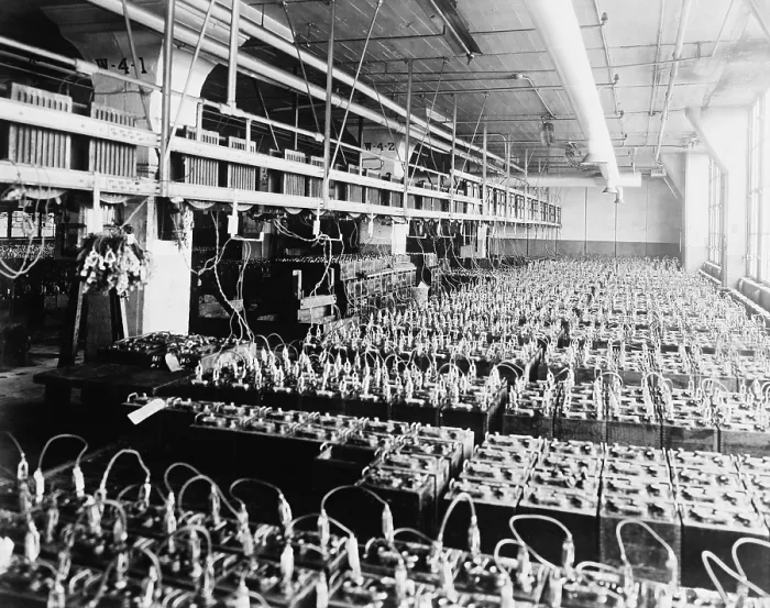 Framed Print : An assembly of 3500 lead-acid batteries at the Ford Motor Company in 1924 Framed Print : An assembly of 3500 lead-acid batteries at the Ford Motor Company in 1924