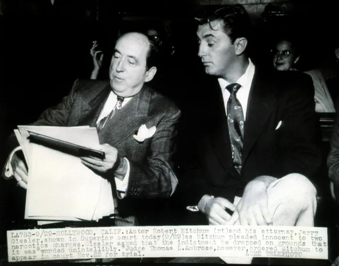 Framed Print : Attorney JERRY GEISLER with client ROBERT MITCHUM during the notorious narcotics incident, 1948' Framed Print : Attorney JERRY GEISLER with client ROBERT MITCHUM during the notorious narcotics incident, 1948'