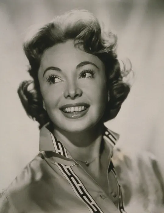 Framed Print : Audrey Meadows (1926-1996), best known for her role as Alice Kramden on the classic television show THE HONEYMOONERS, 1955-56. 1961 portrait