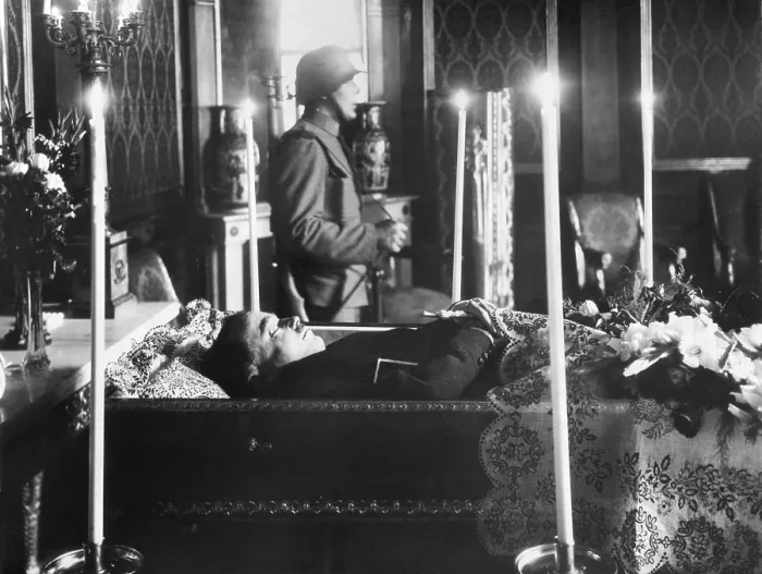 Framed Print : Austrian Chancellor, Engelbert Dollfuss, lies in state after his assassination on July 7, 1934